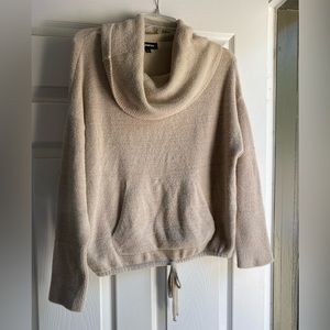 Women’s Cozy Pullover. Size XS. Used, in good condition.